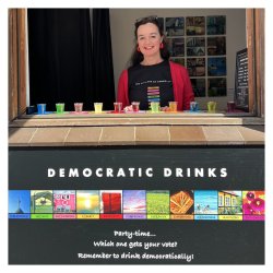 Democratic Art T-Shirt (Folkemde)